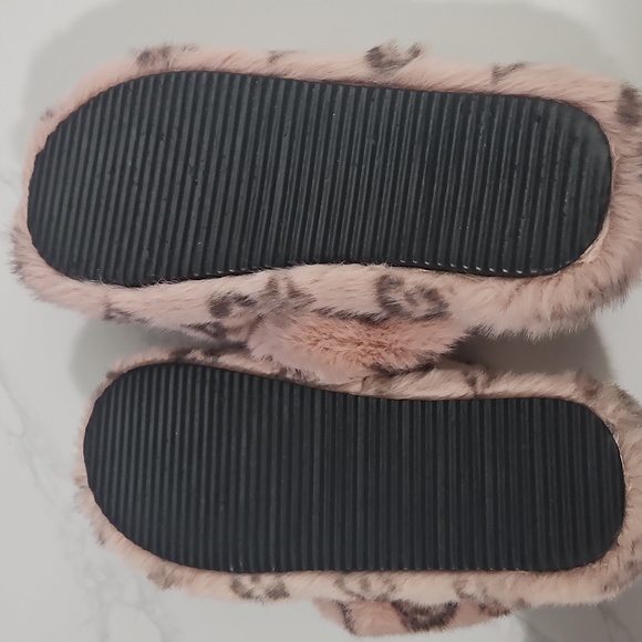 Fuzzy Pink And Brown Monogram Slippers Size 7 - Picture 6 of 6